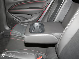 上汽通用別克2017款君威GS