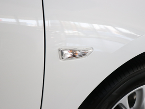 2018款18T 6座精英型 细节外观