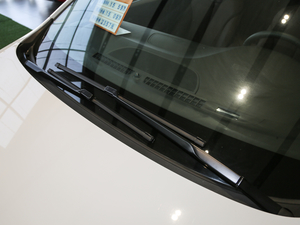 2018款18T 6座豪华型 雨刷