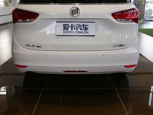 2018款18T 6座豪华型 排气管