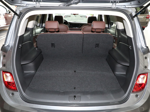 2018款18T 5座豪华型 行李厢空间