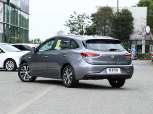 2018款18T 自动旗舰型 国V 左后45度