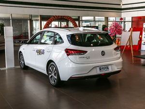 2018款18T 自动精英型 国V 左后45度