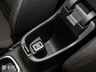 上汽通用別克2018款威朗GS