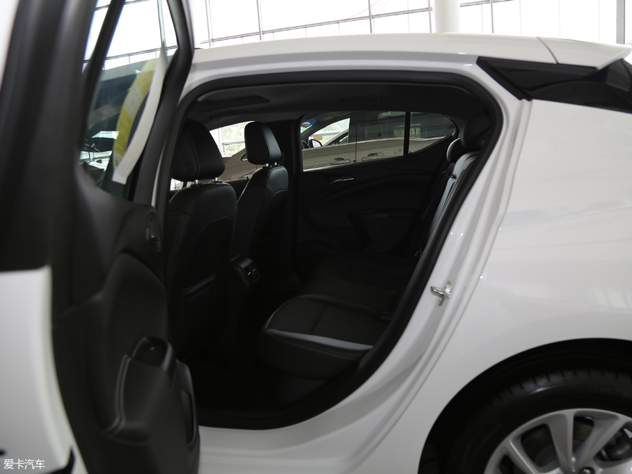 2018�������I�� �Ɏ� 15S �Ԅ��I(l��ng)����