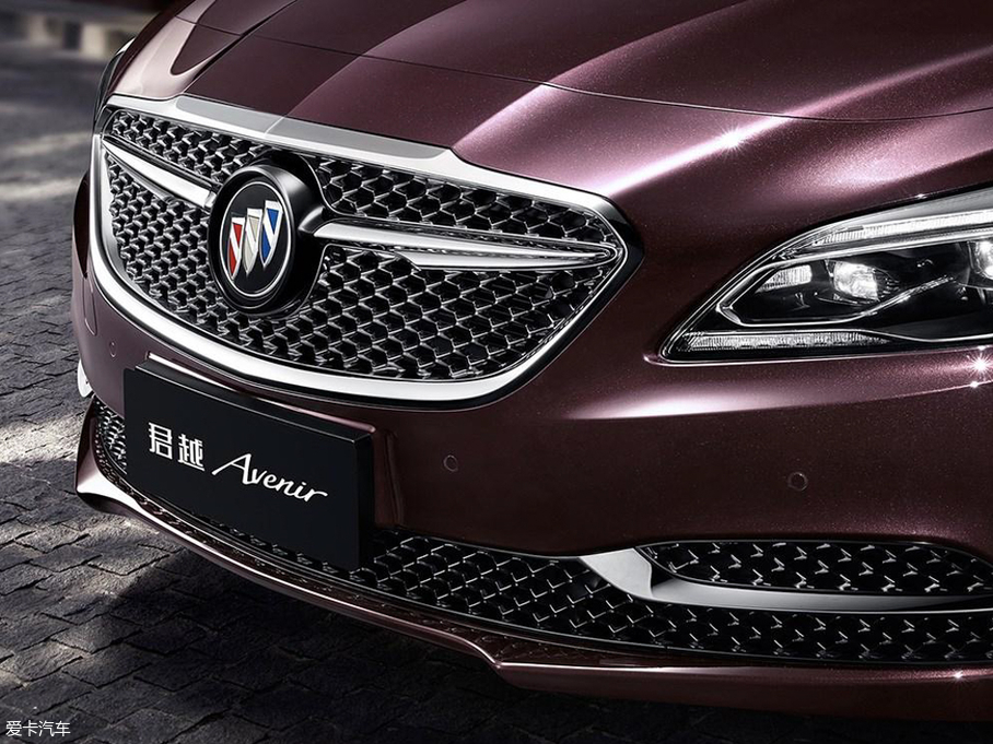 2018���Խ 28T Avenir