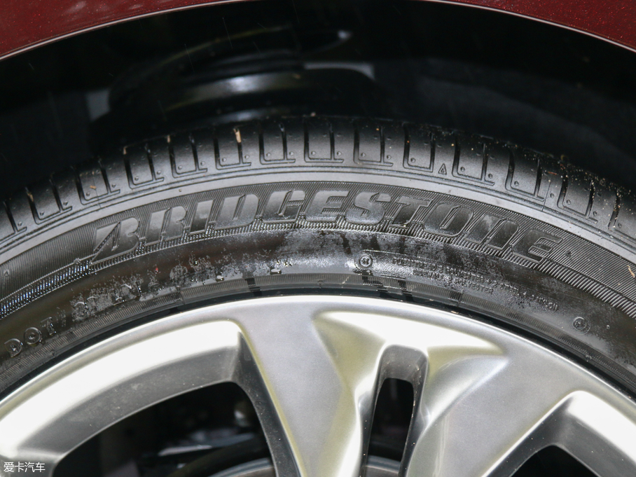 2018���Խ 28T Avenir