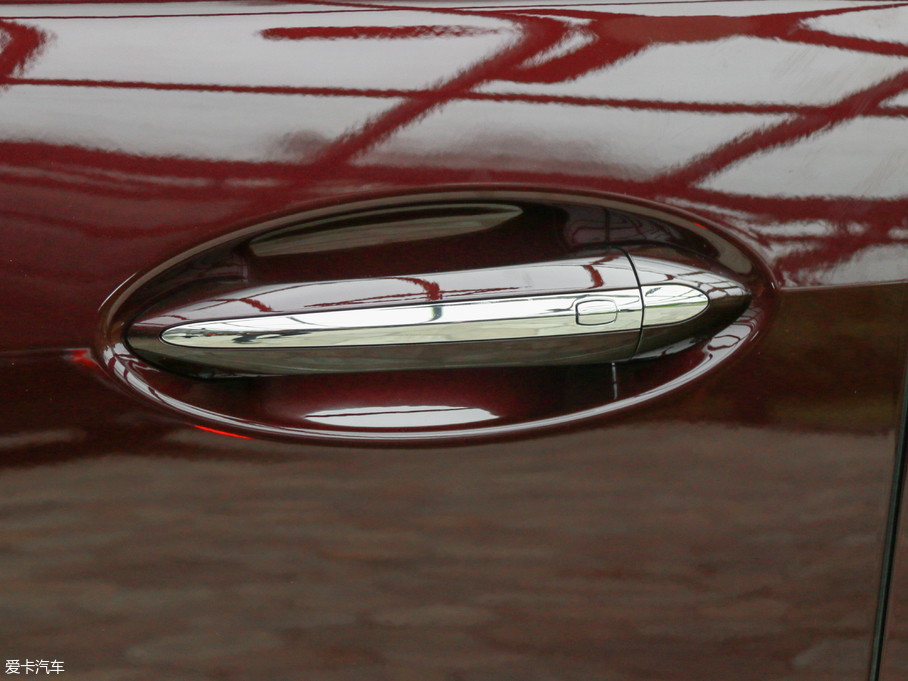 2018���Խ 28T Avenir