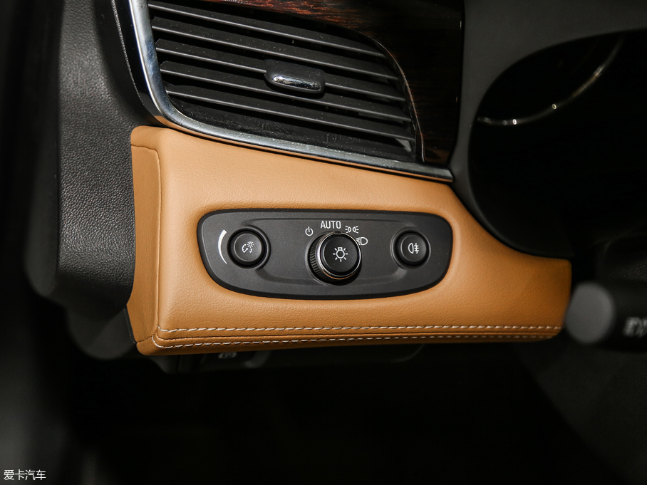 2018���Խ 28T ��Ӣ��