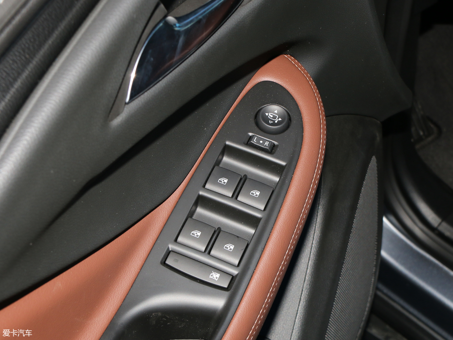 2018����� 28T �����A��