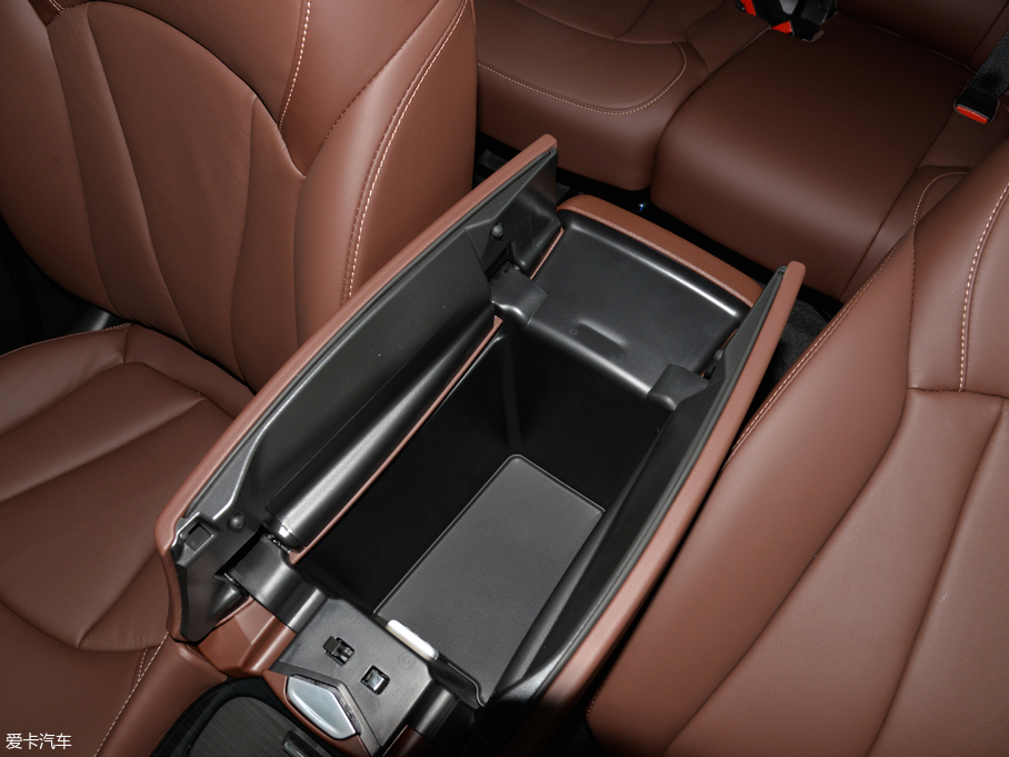 2018����� 28T �����A��