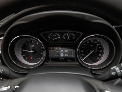 上汽通用別克2018款昂科威