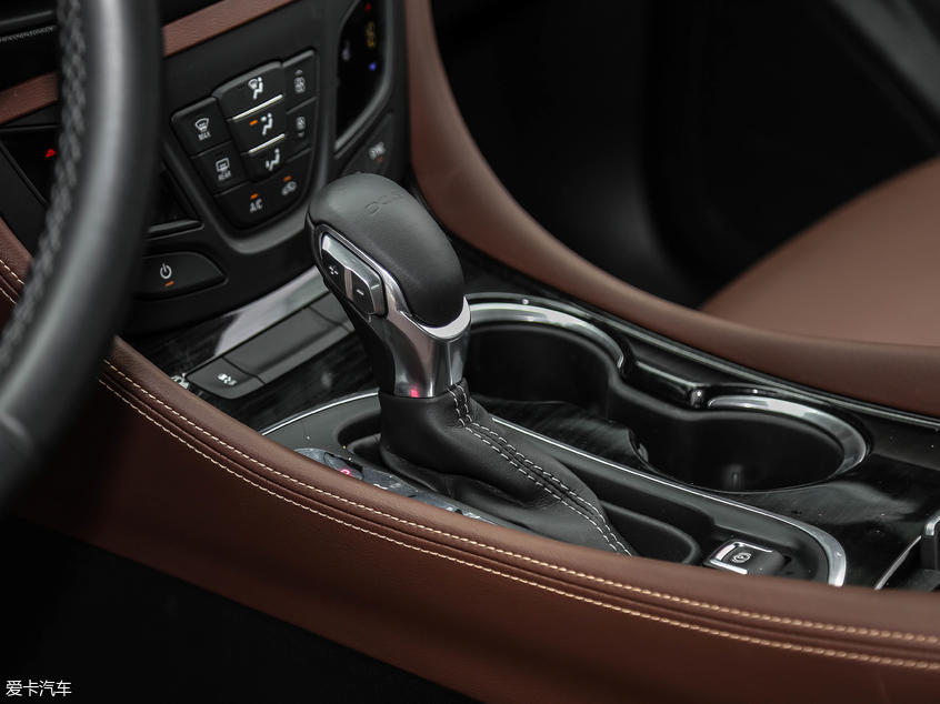 上汽通用別克2018款昂科威