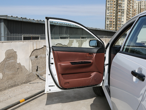 2018款1.5L 手动经典型 驾驶位车门