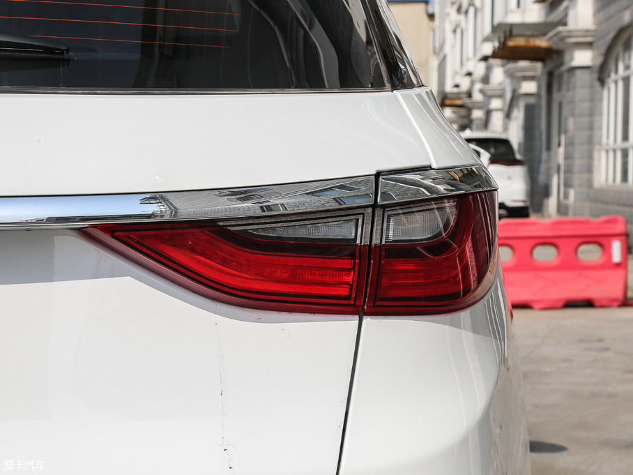 2018MAX 1.5TI քA 6