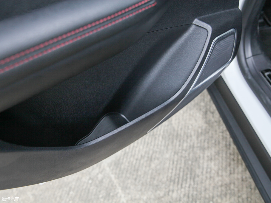 2018 2.0T Ԅ(lin)ҫ 7 V