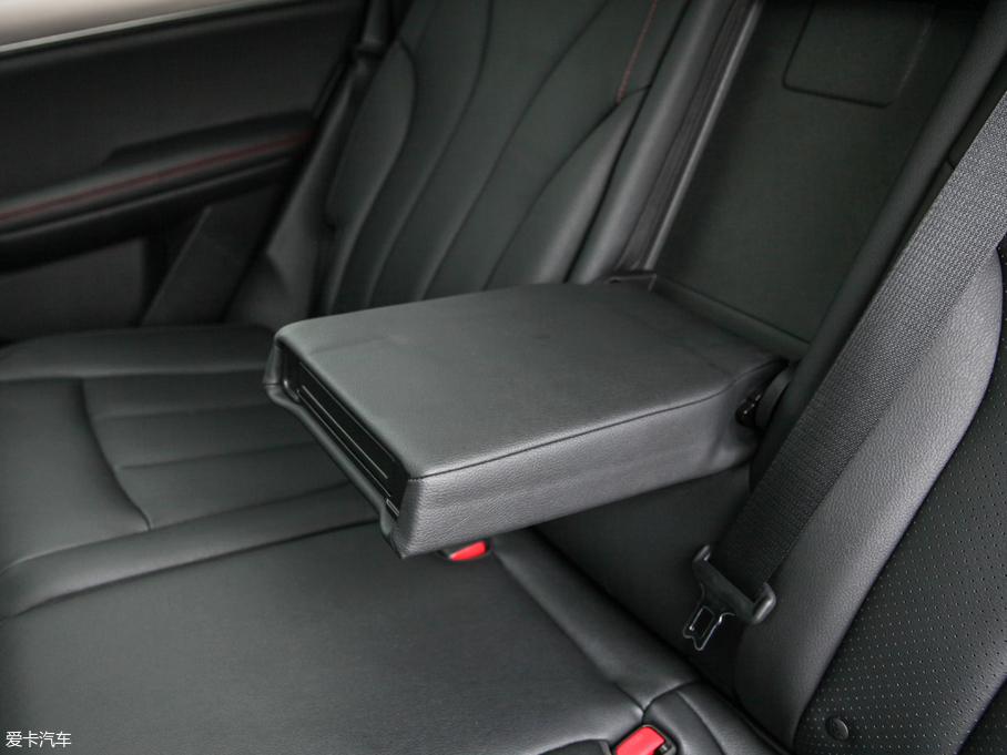 2018 2.0T Ԅ(dng)(lin)ҫ 7 (gu)V