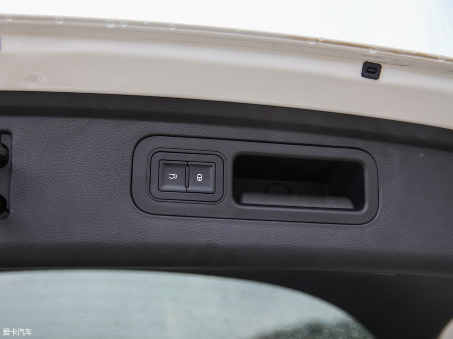 2018 2.0T Ԅҫ 7 V