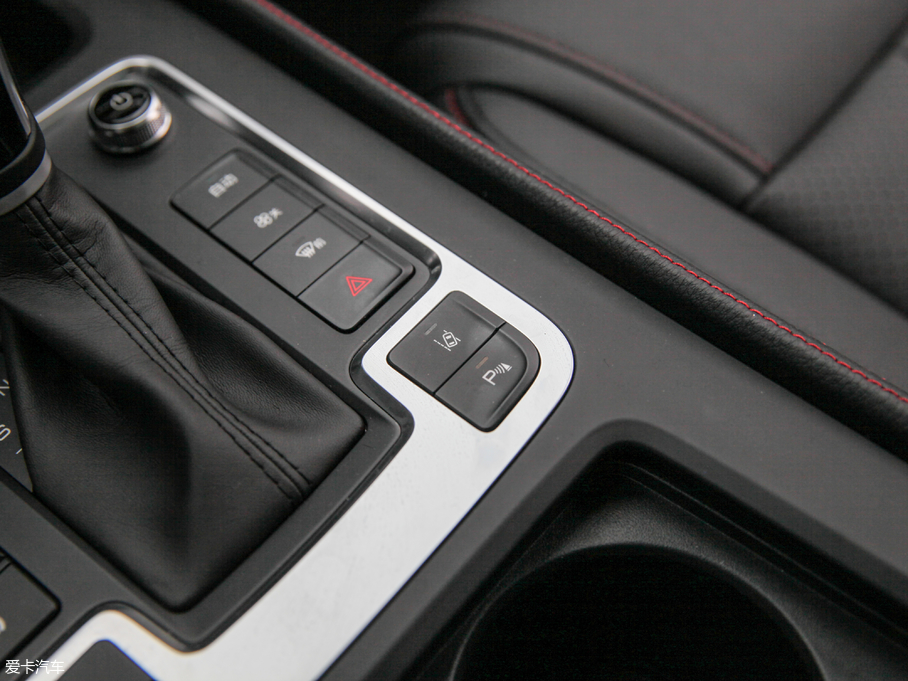 2018 2.0T Ԅ(lin)ҫ 7 V