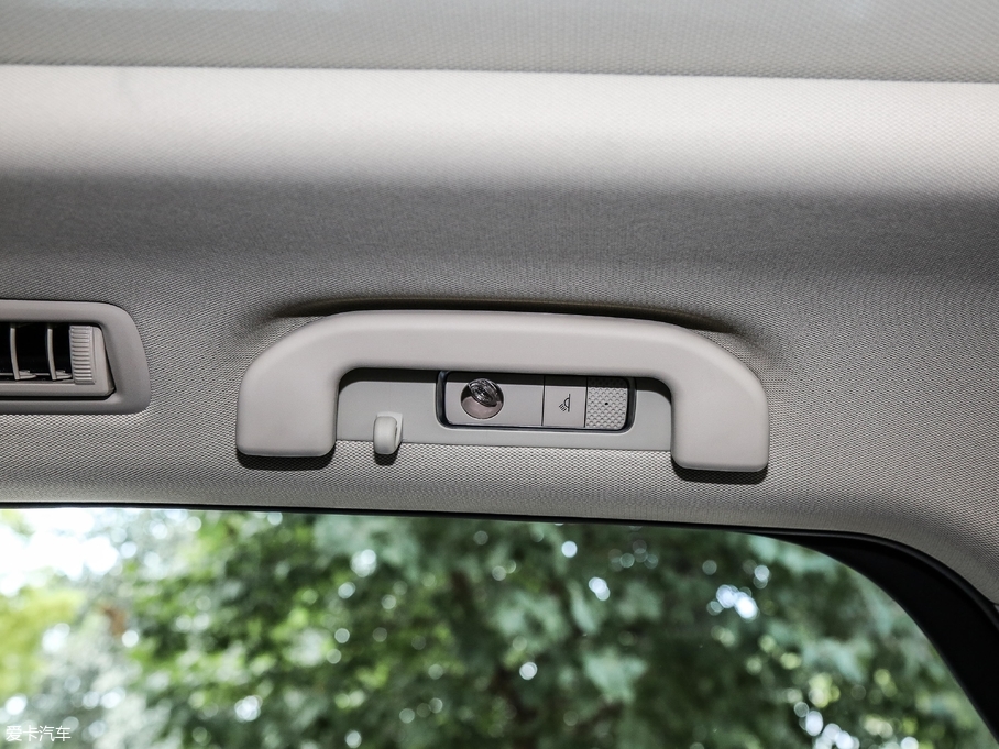 2018 2.0T Ԅ(dng)(lin)s 7 V