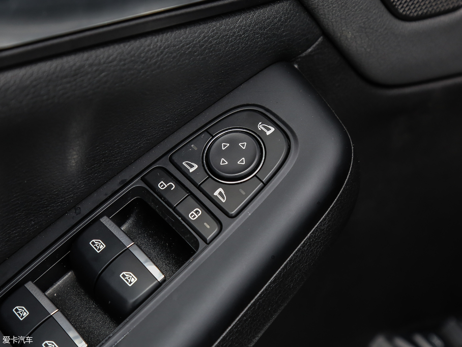 2018���� 2.0T �Ԅ�(d��ng)��(li��n)��s�� 7�� ��(gu��)V