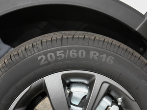 2019款EV535 智联领潮型 轮胎尺寸