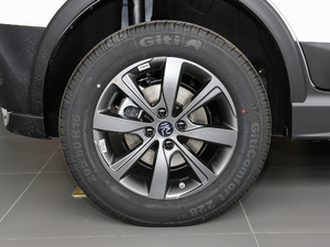 2019款EV535 智联领潮型 轮圈