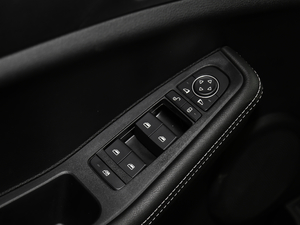 2019款EV535 智联领潮型 主驾车窗控制区	