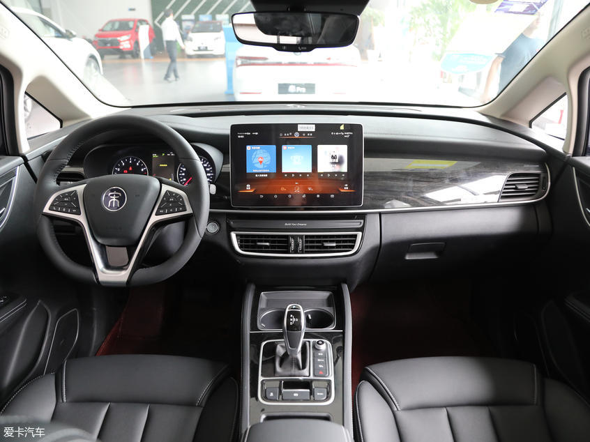 比亚迪汽车2019款宋MAX 比亚迪汽车2019款宋MAX
