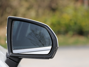 2019ܰ 1.5TI քh V ^