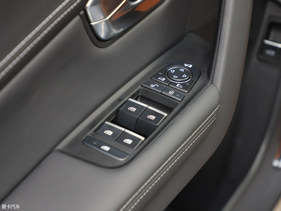 2019����Pro 1.5T �Ԅ����F��