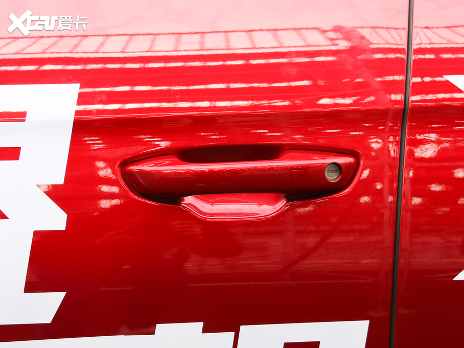 2019款宋pro 新能源 1.5T 四驱性能版 旗舰型