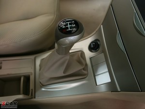2009款1.5L 手动舒适版 换挡杆