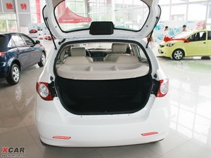 2009款1.5L 手动舒适版 行李厢空间