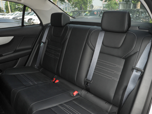2020款1.5L CVT豪华型 后排座椅