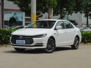 2020款1.5L CVT豪华型 左前45度