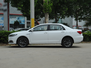2020款1.5L CVT豪华型 正侧（左）