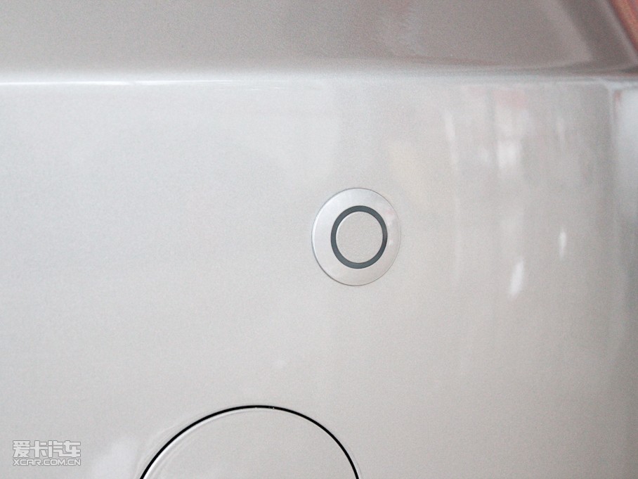 2010ȁM6 2.0L ք(dng)A