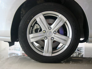 2010款2.0L 手动豪华版 轮圈