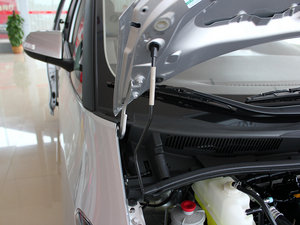 2010款2.0L 手动豪华版 其它