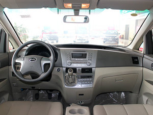 2010款2.0L 手动豪华版 内饰全景