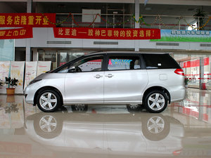 2010款2.0L 手动豪华版 正侧（左）