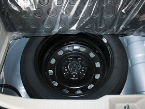 2010款2.4L 自动尊享版 备胎