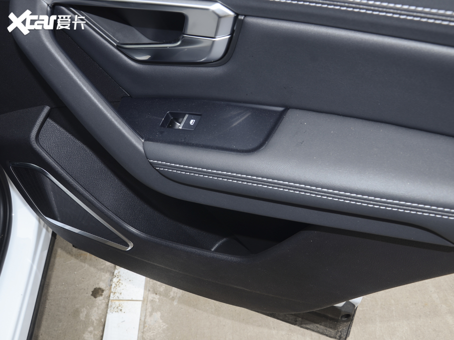 2020����Pro 1.5T �ք�(d��ng)��Ӣ��