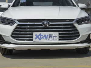 2020款超越版 1.5TI 手动豪华型 中网