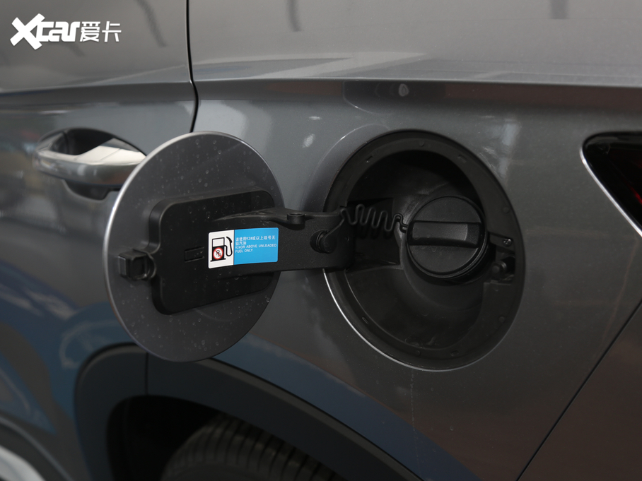 2020����PLUS 1.5T �Ԅ����F��