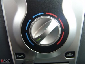 2009款1.0L 尊贵版 中控区