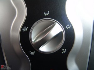 2009款1.0L 尊贵版 中控区