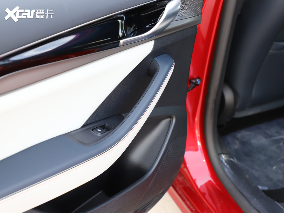 2021PLUS DM-i 55KM Ş