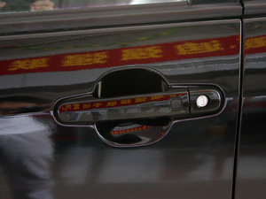 2010款1.8L 豪雅版(483QA) 主驾门拉手